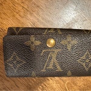 Louis Vuitton key holder